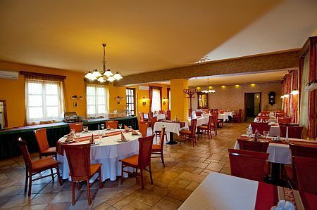 Restaurant - Hotel Gastland M0 - Szigetszentmiklos