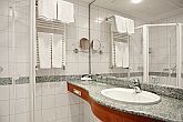 Spa hotel in Heviz - 4-star Hotel Carbona - bathroom
