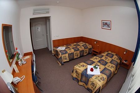 Hotel Platan in Szekesfehervar - 3 star hotel in Hungary
