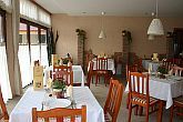 Cheap hotel and restaurant near Budapest along M5 highway in Ujhartyan