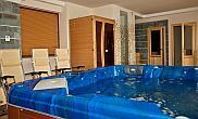 Jacuzzi of Hotel Obester in Debrecen with wellness services