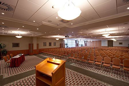 Conference room and meeting room for about 420 people in Visegrad