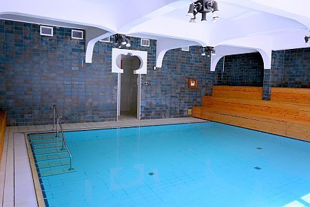 Hotel Tündérkert Noszvaj - indoor pool in the wellness area 