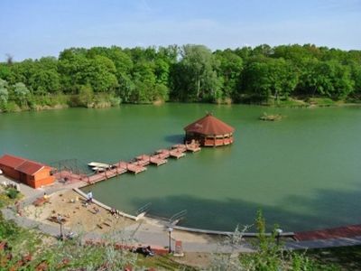 Lake beach at Bagoly Fogadó