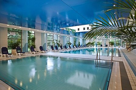 Swimming pool of Health Spa Resort Helia in Budapest - 4-star wellness hotel in Budapest - wellness weekend Budapest