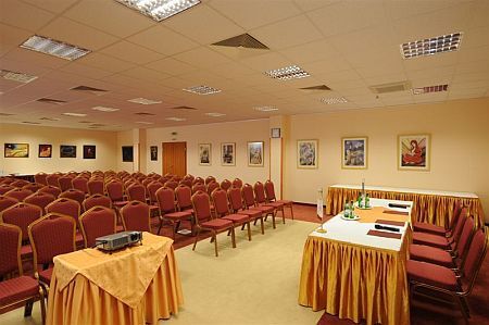 Conference room and event room rental in Eger