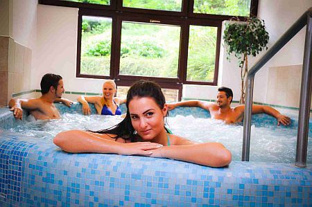 Hotel Lover - jacuzzi - last minute wellness offers in Sopron